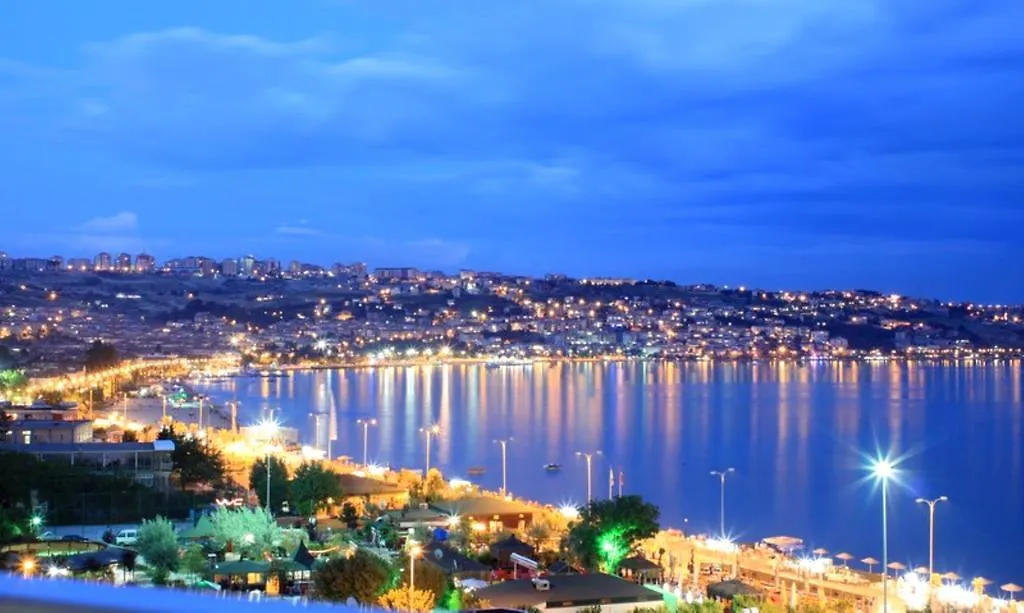 Aladeniz Hotel Büyükçekmece 2*,