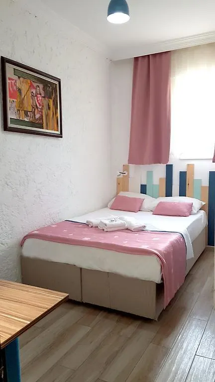 Aladeniz Hotel Büyükçekmece 2*,